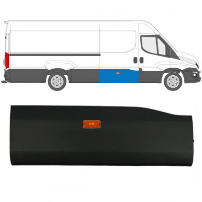Obloga stranskega dela drsnih vrat z lučjo za Iveco Daily 2014-2019  / LWB / Desna 11973